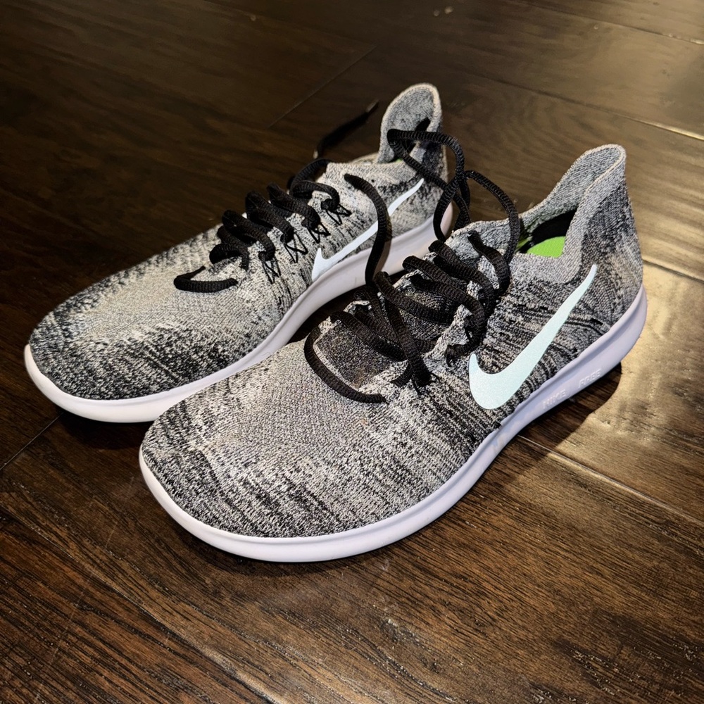 Nike Black and White Athletic Shoes